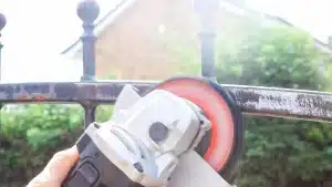 How to Remove Paint from a Metal Gate