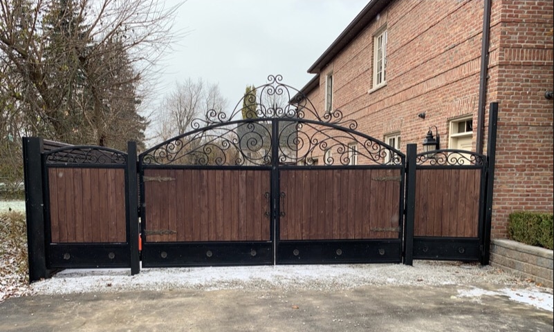 metal and wood gates installed in Richmond Hill