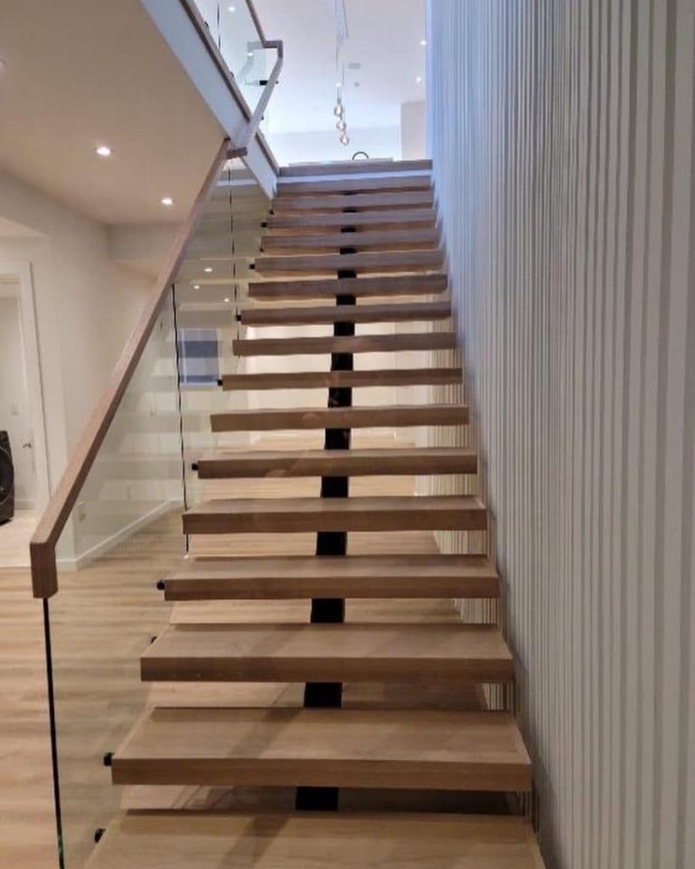 wood stairs and glass railings in the region areas Toronto, North York, Richmond hill, Markham, Vaughan