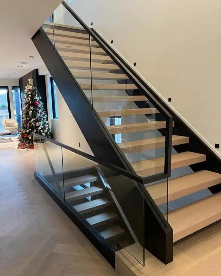 wood stairs and glass railings in the region areas Toronto, North York, Richmond hill, Markham, Vaughan