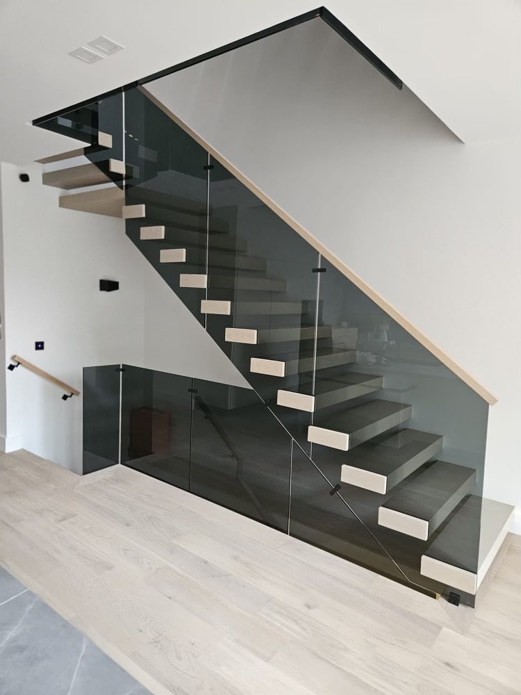 Darvish Inc railings in the areas Toronto, North York, Richmond hill, Markham, Vaughan