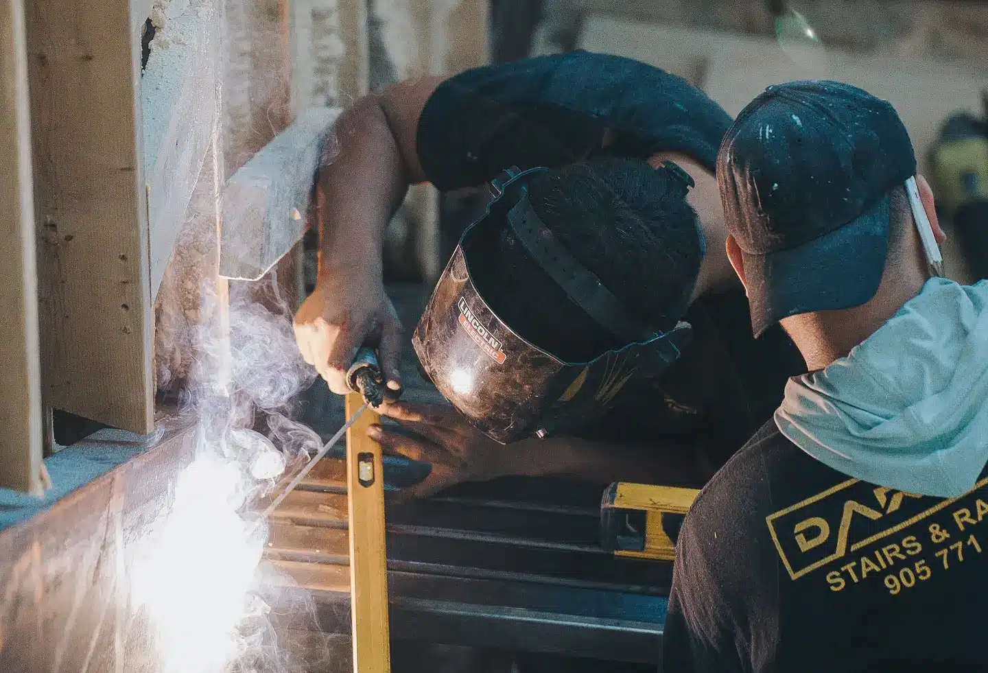 Why Top Contractors in Toronto Choose Darvish Inc. for Railings